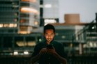 Man_Phone_City_Night